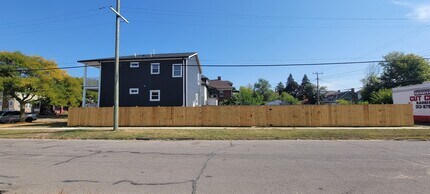 5103 Oregon St in Detroit, MI - Building Photo - Building Photo