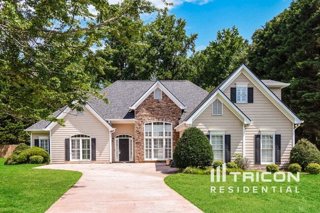 property at 2775 Sawnee View Dr