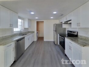 15936 Winding Dr in Tampa, FL - Building Photo - Building Photo