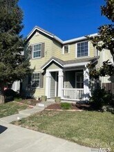 1230 Bello Dr in Dixon, CA - Building Photo - Building Photo