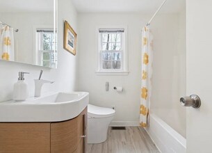 64 Trapelo Rd in Lincoln, MA - Building Photo - Building Photo