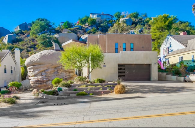 property at 28548 Meadow Glen Way W