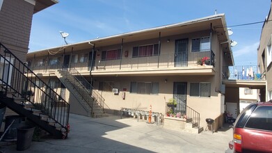 2500 Zoe Ave in Huntington Park, CA - Building Photo - Building Photo