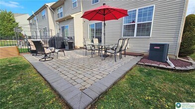 247 Milkweed Dr in Allentown, PA - Foto de edificio - Building Photo