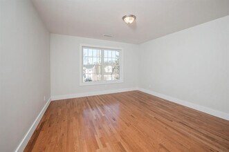 28 Clement St in Yonkers, NY - Building Photo - Building Photo
