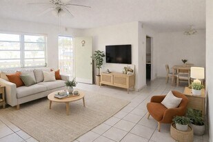 20120 NE 2nd Ave in North Miami Beach, FL - Building Photo