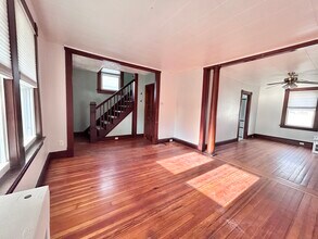 26 Crescent St in New London, CT - Building Photo - Building Photo