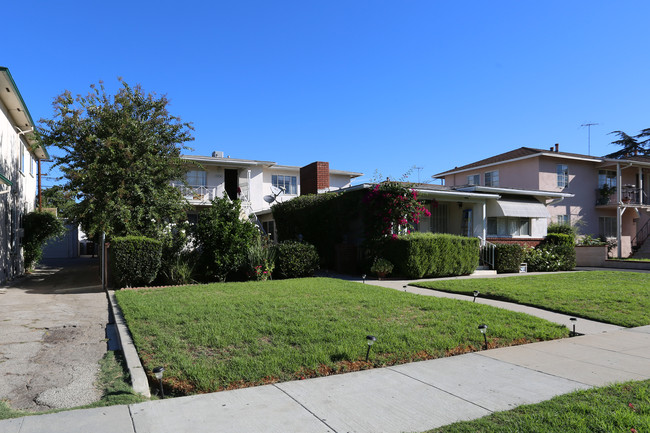 1351 Orange Grove Ave in Glendale, CA - Building Photo - Building Photo