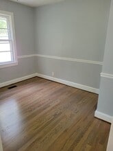 1025 Knob Creek Rd in Johnson City, TN - Building Photo - Building Photo