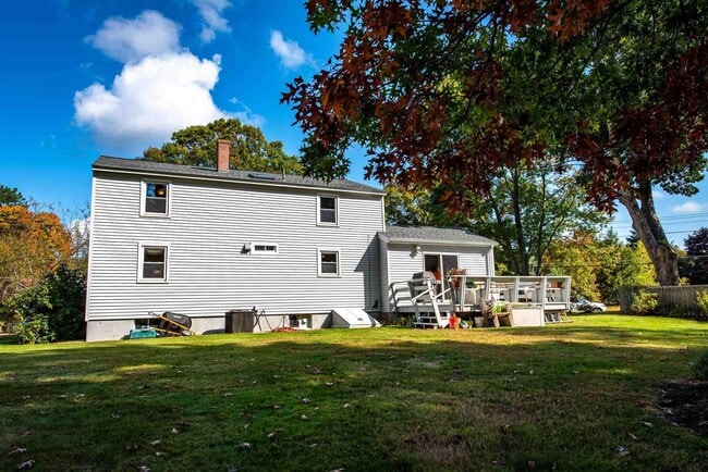 19 Lou Ave in Salem, NH - Building Photo - Building Photo