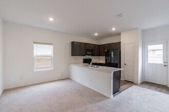 341 The Bad Wy in Jarrell, TX - Building Photo - Building Photo