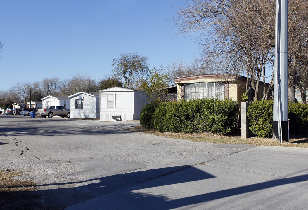 Wayside Mobile Home Park in New Braunfels, TX - Building Photo