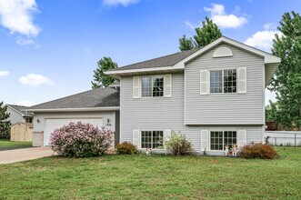 7236 377th Cir in North Branch, MN - Building Photo - Building Photo