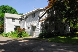 28 Idlewild Park Dr in Cornwall On Hudson, NY - Foto de edificio - Building Photo
