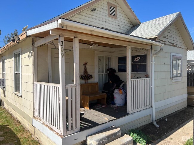 309 Wilson Ave in Bakersfield, CA - Building Photo - Building Photo