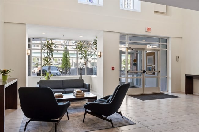 4 Canal Park, Unit 609 in Cambridge, MA - Building Photo - Building Photo