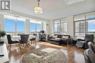 9225-9225 Jane St in Vaughan, ON - Building Photo - Building Photo