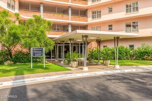 2201 N Central Ave in Phoenix, AZ - Building Photo