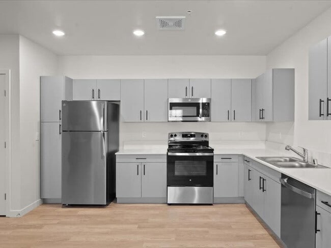 The Ridge at Sun Valley in Sun Valley, NV - Building Photo - Building Photo