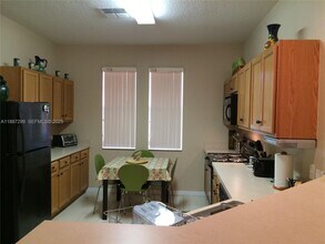 2669 Mayaguana St in Kissimmee, FL - Building Photo - Building Photo