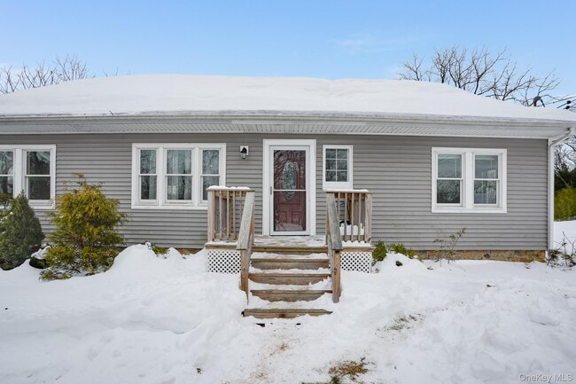 18 Ketcham Dr in Fishkill, NY - Building Photo - Building Photo