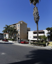 345 S Harvard Blvd in Los Angeles, CA - Building Photo - Building Photo