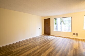 3948 SW Multnomah Blvd-Unit -3948 in Portland, OR - Foto de edificio - Building Photo