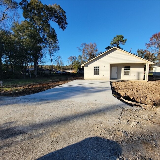 3370 Lorilee St in Beaumont, TX - Building Photo - Building Photo