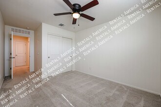 7223 N 125th Dr in Glendale, AZ - Foto de edificio - Building Photo