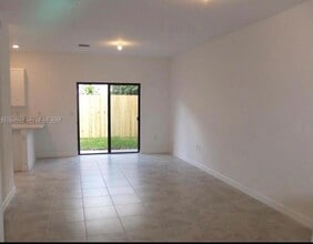 407 NE 208th Terrace in Miami, FL - Building Photo - Building Photo