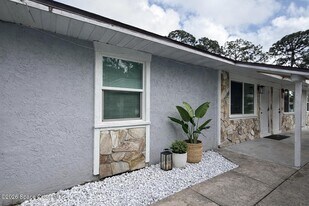306 Palm Ave in Cocoa, FL - Building Photo