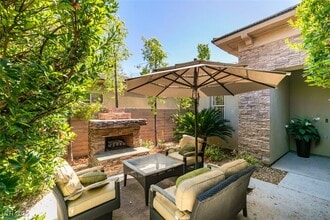 46 Fountainhead Cir in Henderson, NV - Building Photo - Building Photo