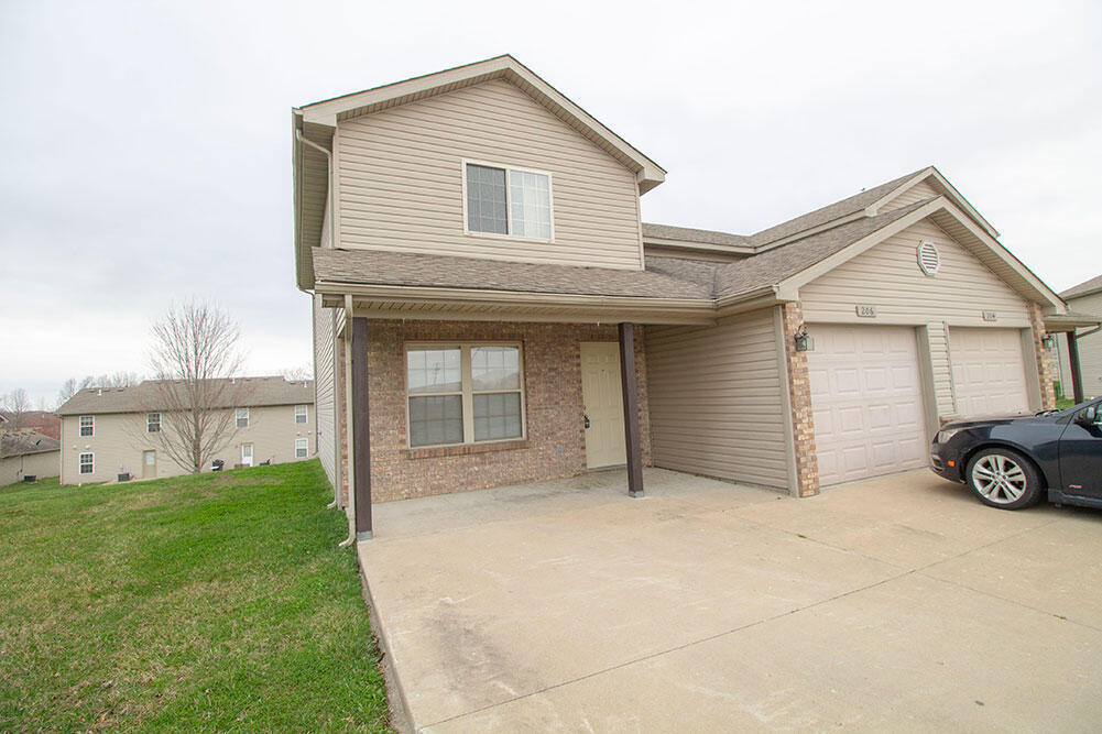 206 Arctic Wolf Ct in Columbia, MO - Building Photo