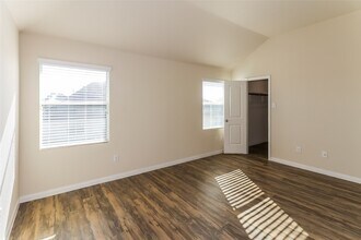 802 Desoto Dr in Richmond, TX - Foto de edificio - Building Photo