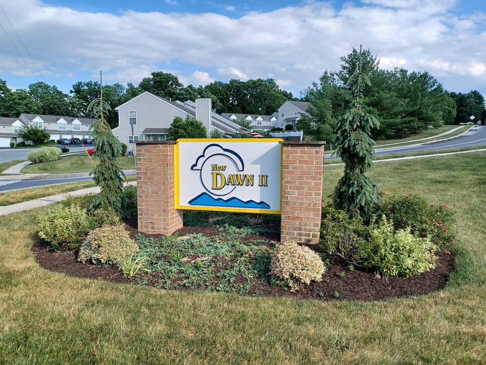 1902 Daybreak Circle in Harrisburg, PA - Building Photo