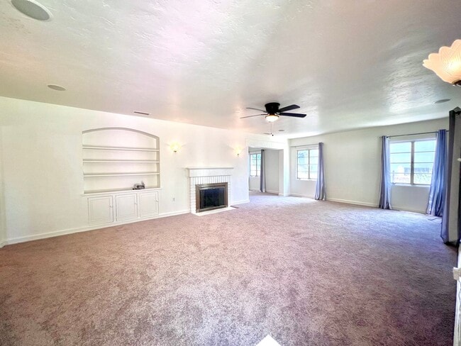 331-331 1/2 W 25th St in San Bernardino, CA - Building Photo - Building Photo
