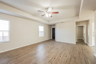 8634 Laguna Rio in San Antonio, TX - Building Photo - Building Photo