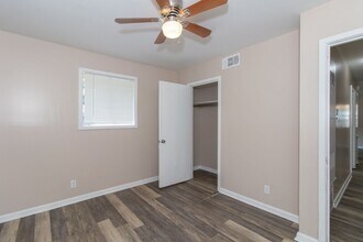 1052 Enoch Dr in Columbus, GA - Foto de edificio - Building Photo
