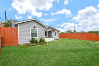 1927 Tabor St in Houston, TX - Building Photo - Building Photo