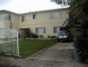 5540 Mammoth Ave in Sherman Oaks, CA - Building Photo - Building Photo