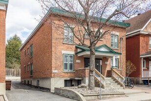 245-247 Russell Av in Ottawa, ON - Building Photo