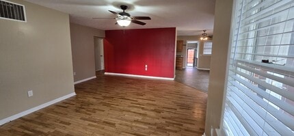 801 N Ohio St in Tuscola, IL - Building Photo - Building Photo