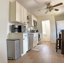 17 N 11th St in Akron, PA - Building Photo