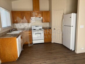 2845 Mountain Spring Ct in Merced, CA - Building Photo - Building Photo