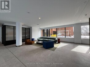 1 Quarrington Lane in North York, ON - Building Photo - Building Photo