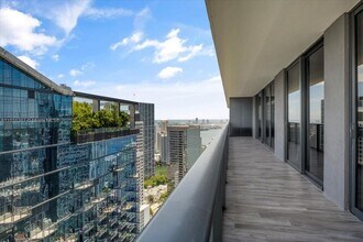 801 S Miami Ave, Unit 4708 in Miami, FL - Building Photo - Building Photo