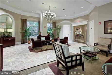 851 N Glebe Rd in Arlington, VA - Building Photo - Building Photo