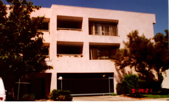 821 E Chestnut St in Glendale, CA - Building Photo