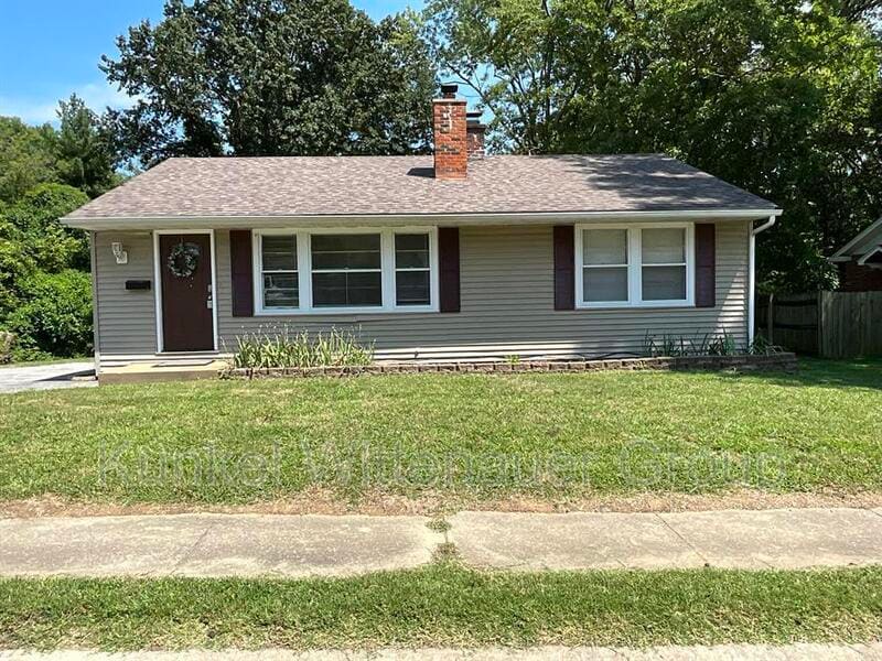 814 N 17th St in Belleville, IL - Building Photo