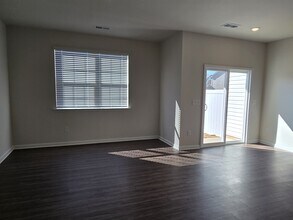 1852 Pheasant Trce Cir in Kernersville, NC - Building Photo - Building Photo